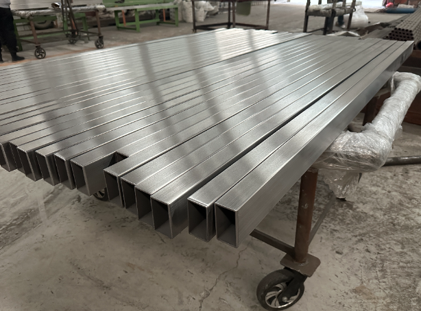 徐州新能源汽车用不锈钢方管 现货